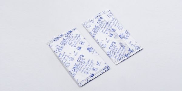 高端服飾養(yǎng)護神器｜氯化鈣干燥劑，留住衣物原生質(zhì)感